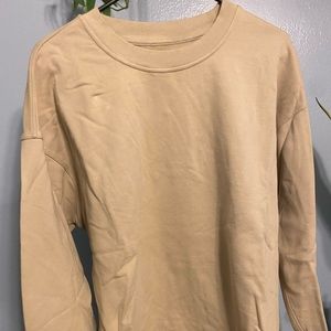 Perfectly oversized crew